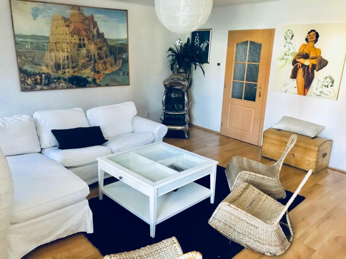 Budyne Apartment Budyne nad Ohri Esterno foto