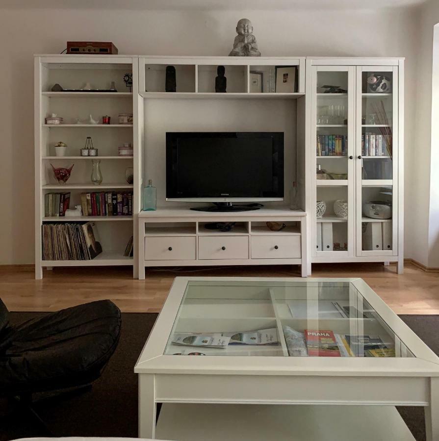 Budyne Apartment Budyne nad Ohri Esterno foto