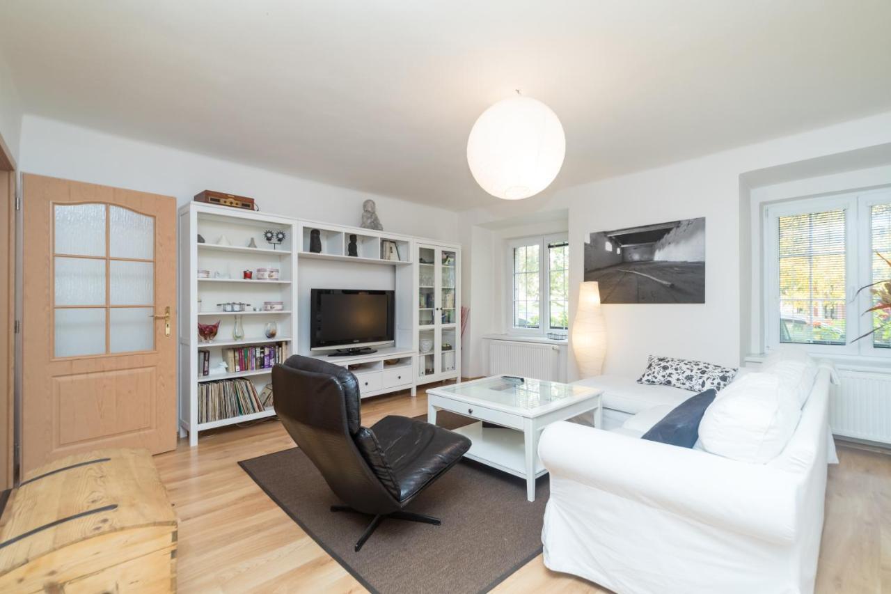 Budyne Apartment Budyne nad Ohri Esterno foto