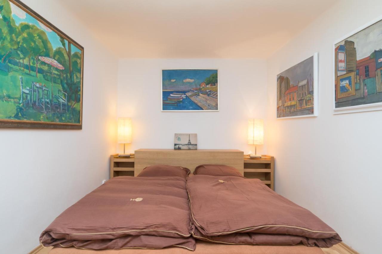 Budyne Apartment Budyne nad Ohri Esterno foto